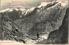 VINTAGE POSTCARD Luchon Cursed Mounts seen through the notch of the Port of Venasque