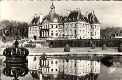 MODERN CARD Environ of Melun Be worth the Viscount Reflection of the castle in the basin