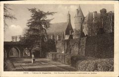 CPA Chateau de Josselin Les Douves actuellement transformees en jardins 