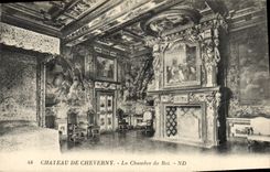 VINTAGE POSTCARD Castle De Cheverny the room of the king