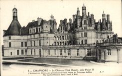 VINTAGE POSTCARD Castle Chambord Wing Henri II