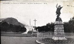 VINTAGE POSTCARD Heavy the Statue of St Michel the Cross of the Breton ones
