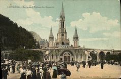 VINTAGE POSTCARD Heavy In front of the Church of the Rosary