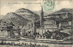 VINTAGE POSTCARD Heavy Procession