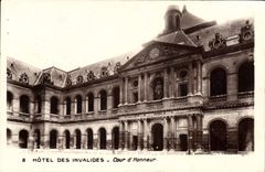 CPA Hotel Des Invalides Cour d'Honneur