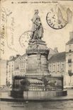 La POSTAL de la VENDIMIA encoleriza estatua de la margarita de Anjou