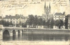 CPA Angers Le Pont Du Centre Et La Cathedrale