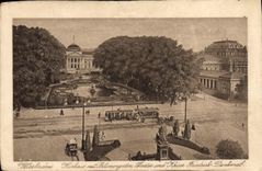 CPA Wiesbaden Kursaal avec jardin theatre et sttue de l'empereur Frederic