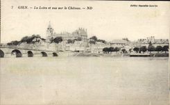 CPA Gien La Loire Et Vue Sur Le Chateau