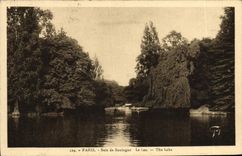 VINTAGE POSTCARD Paris Bois de Boulogne the Lake