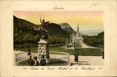 VINTAGE POSTCARD Heavy the statue of Saint Michel and the basilica