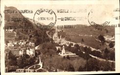VINTAGE POSTCARD Heavy Overall picture on the basilica and the martyrdom taken of the strong castle