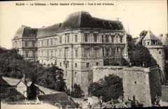 CPA Blois Le Chateau Partie Gaston d'Orleans Vue a vol d'oiseau