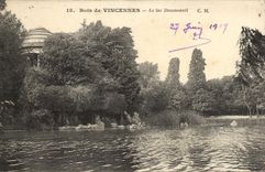 VINTAGE POSTCARD Wood of Vincennes the Lake Daumesnil