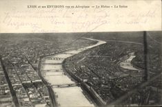 POSTAL Lyon de la VENDIMIA y sus alrededores vistos en el aeroplano el Rhone el Saone internacional con la expo trasera 1914