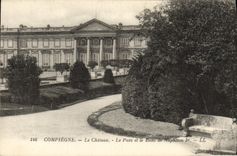 POSTAL Compiegne de la VENDIMIA el castillo el parque y el banco de Nopeleon 1r