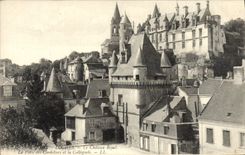 CPA Loches Le Chateau Royal La Porte des Cordeliers et la Collegiale