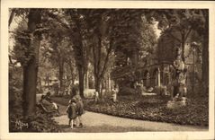 VINTAGE POSTCARD Small Tables Of Paris Hotel Of Cluny the garden of the thermal baths