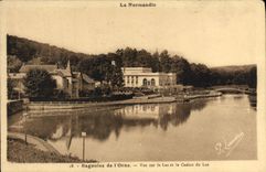CPA La Normandie Bagnoles De L'Orne Vue Sur Le Lac Et Le Casino Du Lac