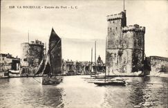 VINTAGE POSTCARD La Rochelle Entered Of the Port Boat