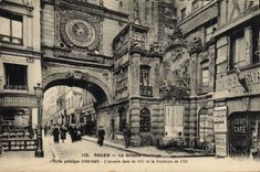 VINTAGE POSTCARD Rouen the Horioge Gross