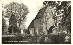 VINTAGE POSTCARD Uppsala Kyrkan Och Klockstapeln
