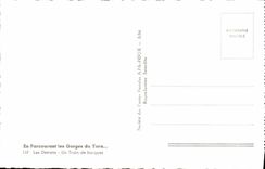 CPM En Parcourant les Gorges du Tarn Les Detroits Un train de barques