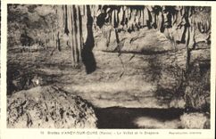 CPA Grottes d'Arcy Sur Cure Le Vellot et la Draperie