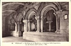 CPA Vezelay Basilique de la Madeleine Ancienne Salle Capitulaire vue cloitre