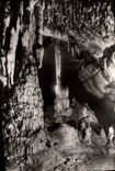CPM Les Grottes d'Arcy sur Cure Le calvaire vu par derriere