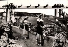 CPM La Cote D'Azur Nicoises Nice Folklore Femmes