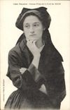 CPA Pensive Jeune Fille de L'Ile de Sein Folklore 