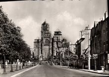 CPM Rodez La cathedrale Et Avenue Victor Hugo