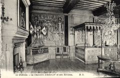 VINTAGE POSTCARD Pau the Castle the Room Of Henri IV And His Cradle