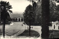 CPA Pau La Place De La Gare