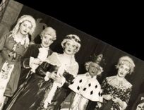 CPM Enfants Costumes