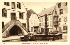 La POSTAL Ammerschwihr de la VENDIMIA coloca el ayuntamiento