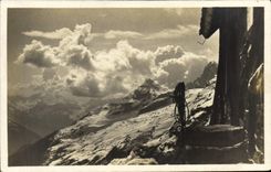 VINTAGE POSTCARD Hufihutte