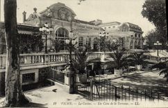 VINTAGE POSTCARD Vichy the casino a corner of the terrace