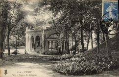 CPA Vichy Parc et source des Celestins 