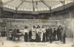 CPA Vichy Source Mesdames