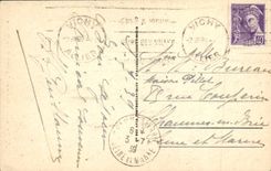 CPA Vichy Facade de L'Eglise Notre Dame Des Malades