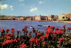 CPM Cannes Vue Generale Sur La Croisette