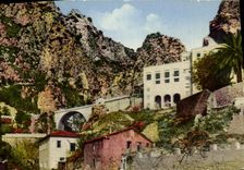 POSTAL de la VENDIMIA Menton la frontera italiana libre de St. Louis del puente