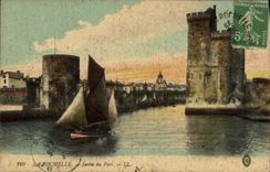 VINTAGE POSTCARD La Rochelle Left the Port Boat