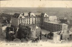 La POSTAL Bourges de la VENDIMIA los cuarteles como el cuervo vuela Militaria