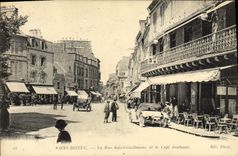 VINTAGE POSTCARD Holy Brieuc the Street Holy Guillaume And the Automobile Jouhaux Coffee
