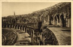 CPA Nimes L'Interieur des Arenes Galeries et Gradins