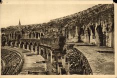 CPA Nimes L'Interieur des Arenes Galeries et Gradins