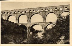 CPA La Douce France Nimes Le Pont Du Gard